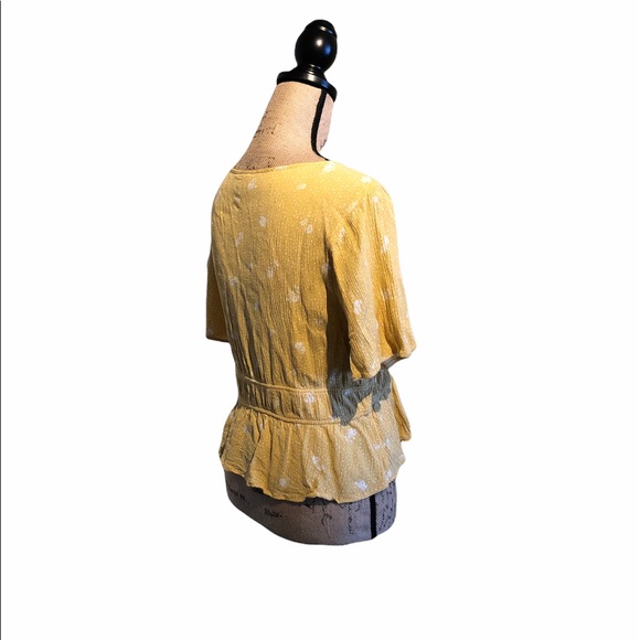 SO Boho Yellow & White Floral Blouse Size L Juniors - Picture 6 of 16
